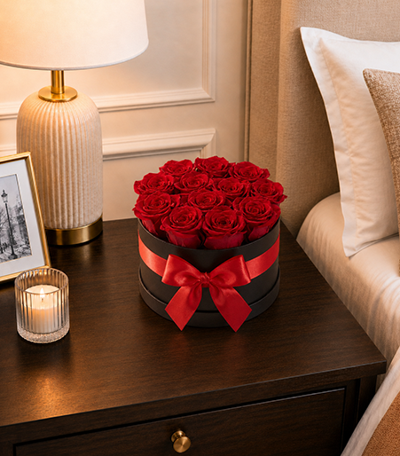 12 Lasting Roses in a Hatbox